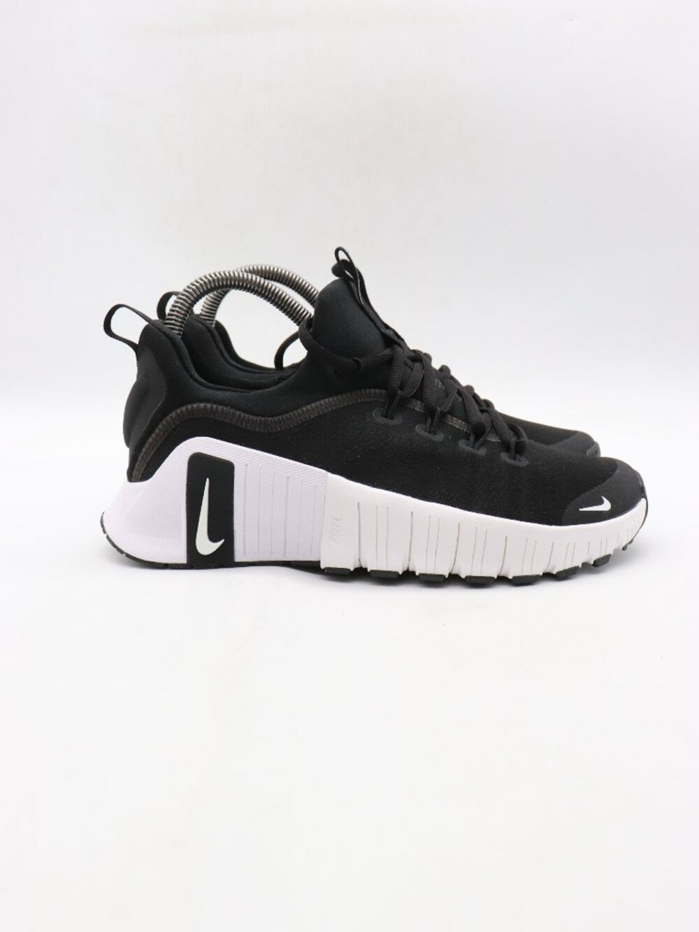 Nike Free Metcon 6 Women's 6.5 Black White Athletic Running Sneakers FJ7126-001